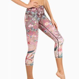 NWT Yoga Democracy Pretty in Pink Cropped Leggings – Small – Made in USA